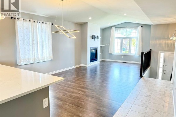 4pc Bathroom - 1076 Lublin Avenue Unit# Upper, Windsor, ON N8P0E5 Photo 3