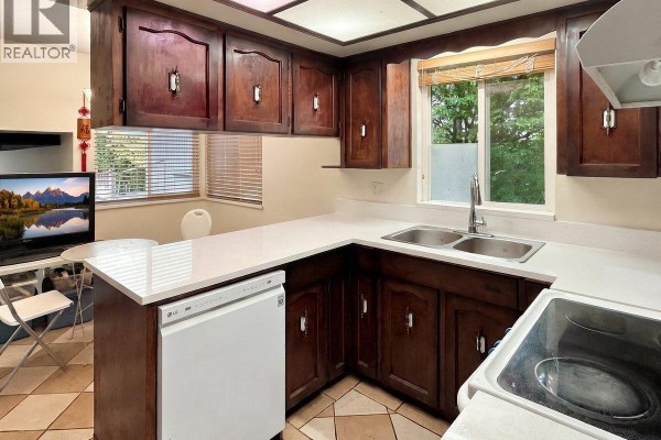 10760 Seamount Road, Richmond, BC V7A4P6 Photo 5