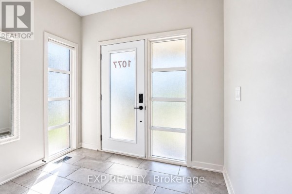 1077 Lunar Glow Crescent, Ottawa, ON K1Y0N2 Photo 3