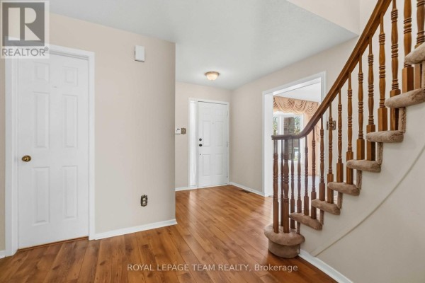 Primary Bedroom - 1078 Karsh Drive, Ottawa, ON K1G4R1 Photo 5