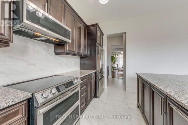 1079 John Laird Circle, Oakville, ON, photo 3