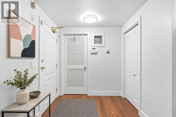 Kitchen - 108, 114 15 Avenue Sw, Calgary, AB T2R0P5 Photo 3