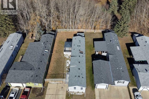 Bedroom - 108, 37543 England Way, Rural Red Deer County, AB T4S2C3 Photo 2