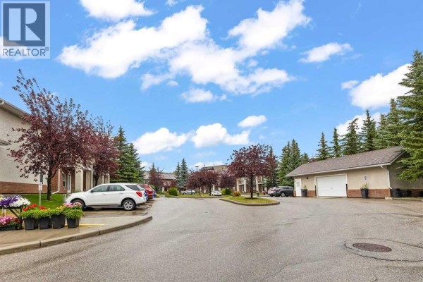 4pc Bathroom - 108, 550 Prominence Rise Sw, Calgary, AB T3H5J1 Photo 5