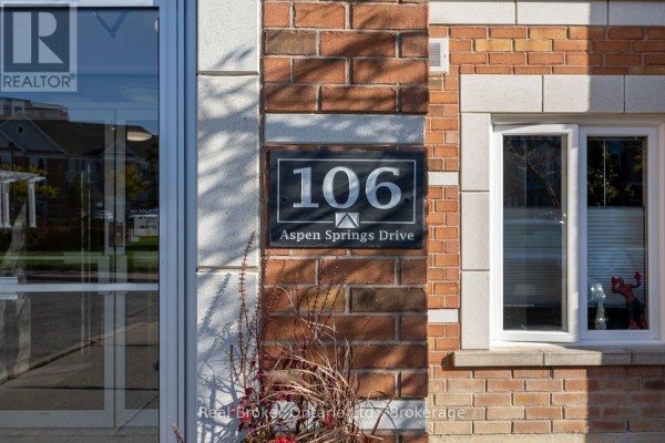 108 - 106 Aspen Springs Drive, Clarington, ON L1C5N7 Photo 4
