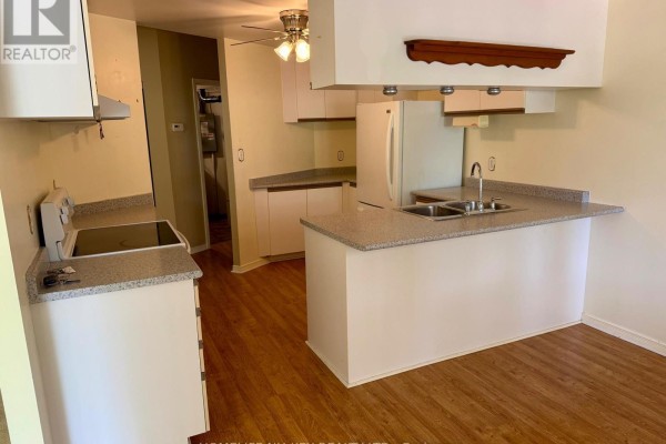 Bathroom - 108 - 11 Beck Boulevard, Penetanguishene, ON L9M2G1 Photo 4