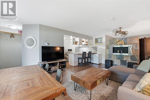 108 - 1102 Horseshoe Valley Road W, Oro Medonte, ON, photo 3