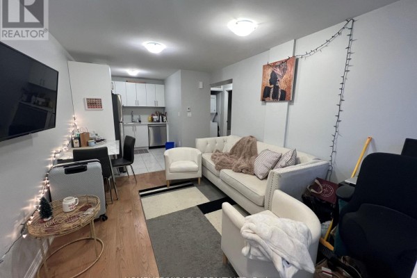 Living room - 108 - 1165 Journeyman Lane, Mississauga, ON L5J0B6 Photo 3