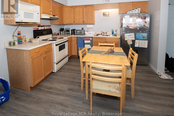 Bedroom - 108 - 497 Birmingham Street W, Wellington North, ON N0G2L1 Photo 4