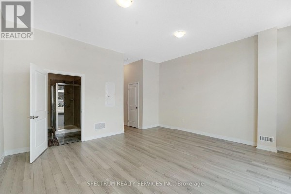 Bedroom - 108 - 585 Colborne Street E, Brantford, ON N3S0K4 Photo 5