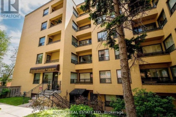 Living room - 108 - 740 Eglinton Avenue W, Toronto, ON M5N1C4 Photo 2