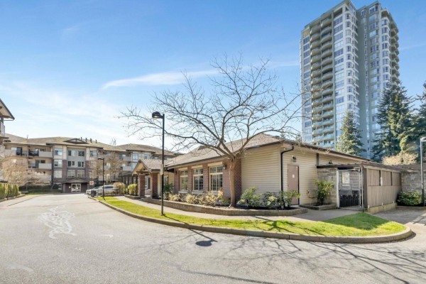 108 10088 148 Street, Surrey, BC, photo 2