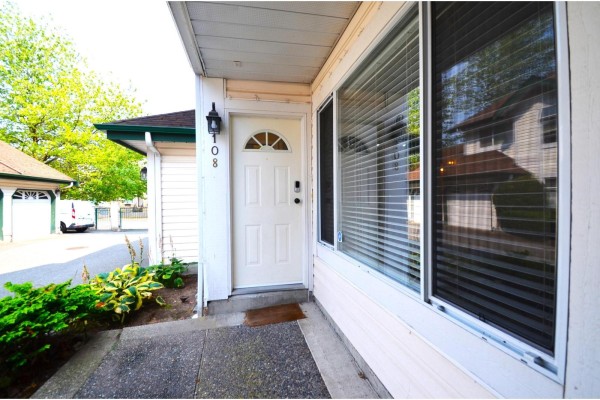 108 10308 155a Street, Surrey, BC V3R4K5 Photo 5