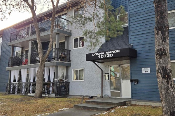 Kitchen - #108 10730 112 St Nw, Edmonton, AB T5H3H1 Photo 3