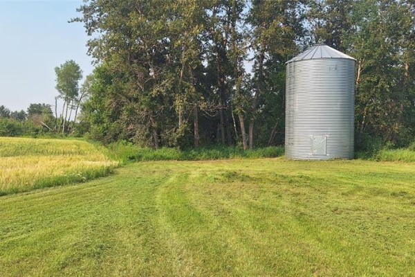 108 108w And 16 Highway, Minnedosa, MB R0J1E0 Photo 2