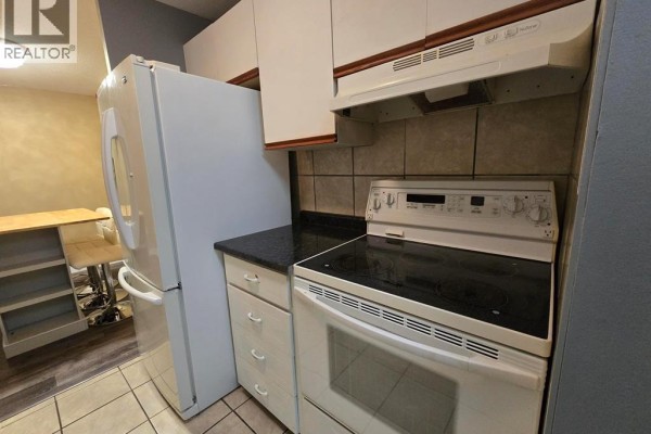 Kitchen - 108-140 Park Avenue, Chatham, ON N7M3V6 Photo 5
