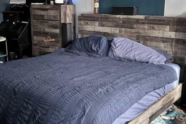 Bedroom - 108 2 Street W, Foremost, AB T0K0X0 Photo 4