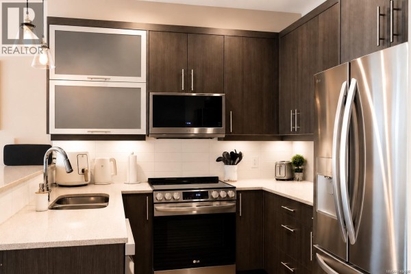 Ensuite - 108 2726 Peatt Rd, Langford, BC V9B3V3 Photo 4