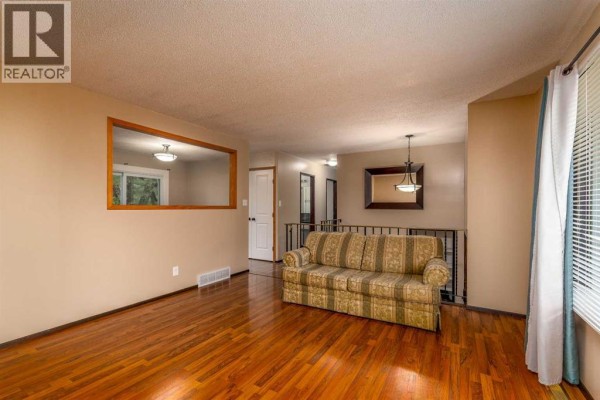 Bedroom - 108 3 Avenue W, Neilburg, SK S0M2C0 Photo 5