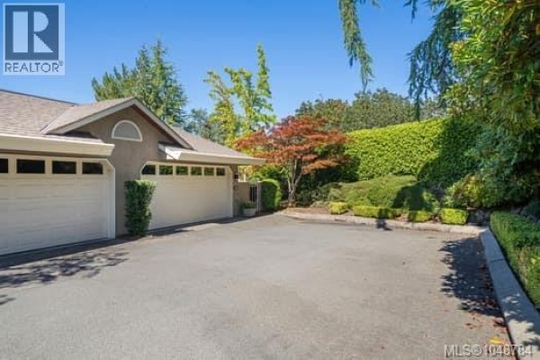 Patio - 108 6880 Wallace Dr, Central Saanich, BC V8M1N8 Photo 3