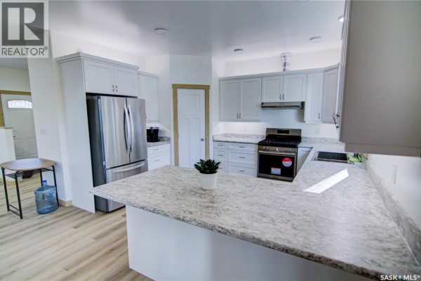 4pc Bathroom - 108 Central Avenue, Love, SK S0J1P0 Photo 2