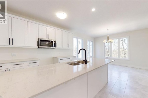 108 Christopher Court, London, ON, photo 3
