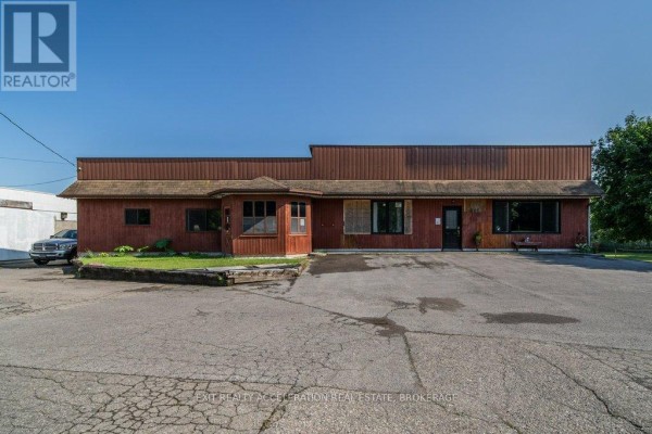 Primary Bedroom - 108 Dundas Street, Deseronto), ON K0K1X0 Photo 2