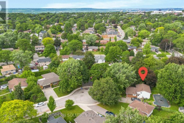 108 Fassett Court, Hamilton, ON, photo 2