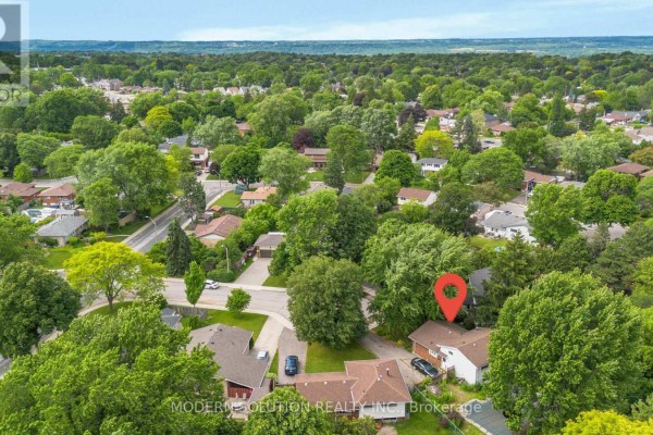 108 Fassett Court, Hamilton, ON, photo 3