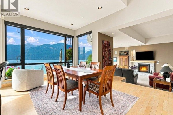 108 Furry Creek Drive, West Vancouver, BC V8B1A3 Photo 5