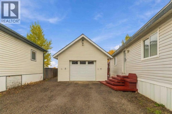 Primary Bedroom - 108 Gregoire Crescent, Fort Mcmurray, AB T9H2L2 Photo 3