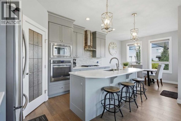 Kitchen - 108 Hillcrest Avenue Sw, Airdrie, AB T4B4C8 Photo 5