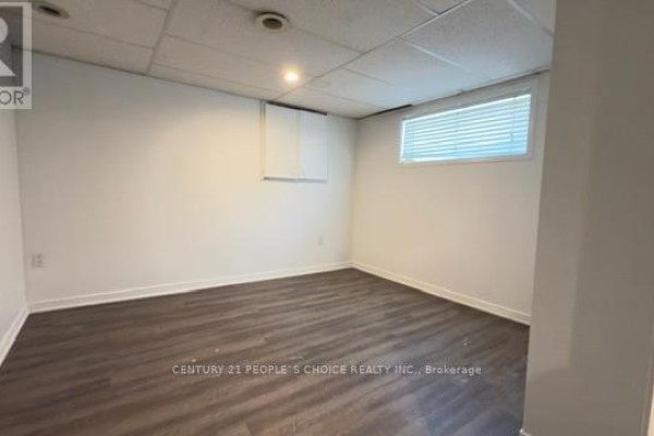Living room - 108 Kozlov Street, Barrie, ON L4N4P9 Photo 3