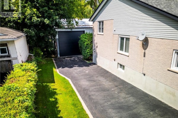 Cold room - 108 Queensway Drive, St  Jacobs, ON N3B2T5 Photo 4