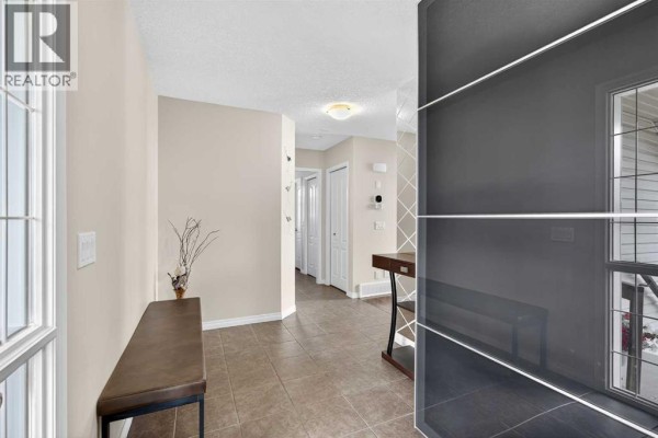 Kitchen - 108 Rainbow Falls Row, Chestermere, AB T1X0N7 Photo 4