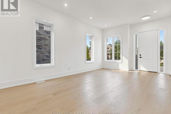Family room - 108 Roy Rainey Avenue, Markham, ON L6E1G1 Photo 3