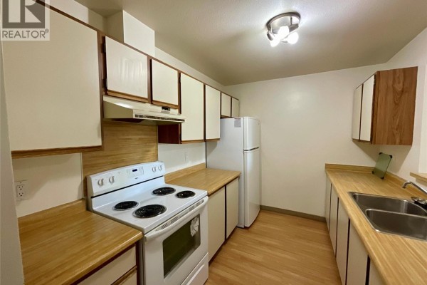 Dining room - 108 Spruce Avenue Unit# 312, Tumbler Ridge, BC V0C2W0 Photo 5