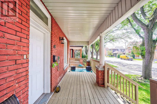 108 Victoria Avenue N, Hamilton, ON, photo 3