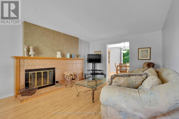 Laundry room - 1080 Cloverlawn Court, Ottawa, ON K1J6V8 Photo 5