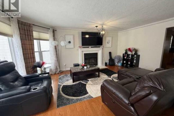 10801 104 Street, High Level, AB, photo 2