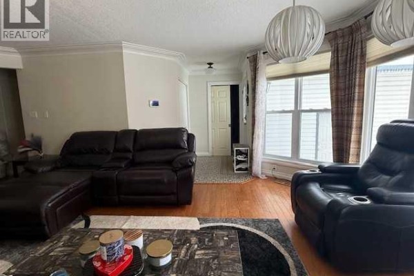 10801 104 Street, High Level, AB, photo 3