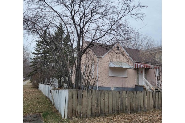10802 112 St Nw, Edmonton, AB T5H3H3 Photo 5
