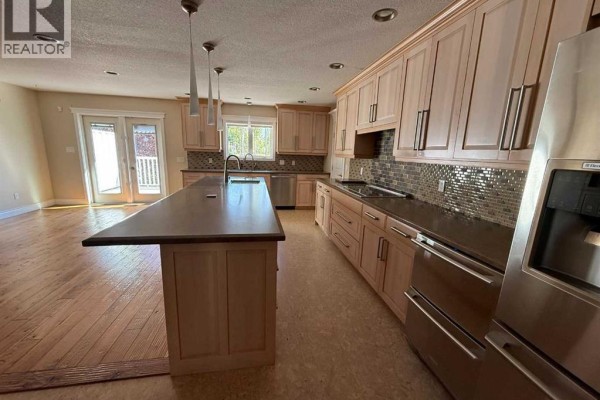10807 104 Street, High Level, AB, photo 3