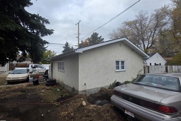 10808 50 St Nw, Edmonton, AB T6A2E4 Photo 4
