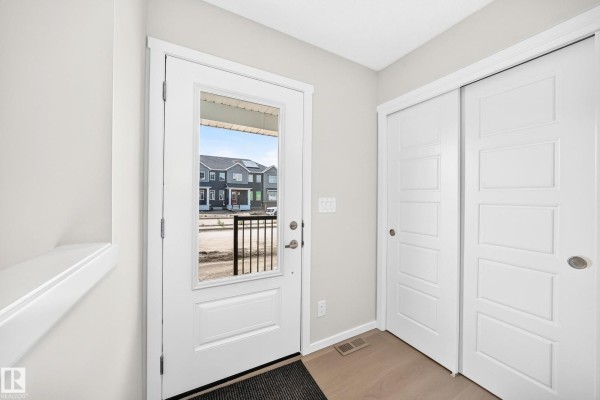 Family room - 1081 Hearthstone Bv, Sherwood Park, AB T8H3A8 Photo 4