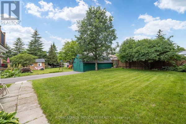 1081 Kenaston Street, Ottawa, ON K1B3P8 Photo 4