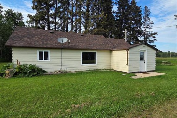 108155 110  (reid ) Road W, Onanole, MB R0J1N0 Photo 2