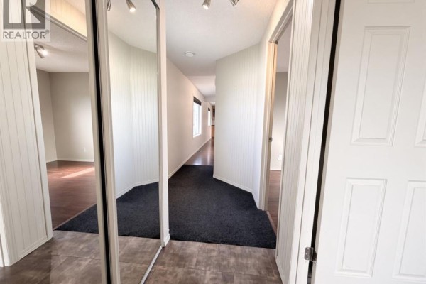 3pc Bathroom - 10817 97 Street, Clairmont, AB T8X5E3 Photo 5