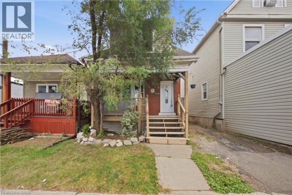 4pc Bathroom - 1082 E Cannon Street E, Hamilton, ON L8L2J1 Photo 2