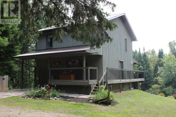 1082 Green Lake Road, Algonquin Highlands, ON, photo 2
